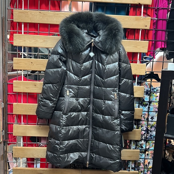 NWT,1 MADISON LUXE Fox-Fur Down Puffer Coat,attached hood removable fur,taupe - Picture 11 of 17